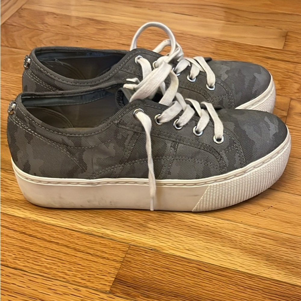 Steve Madden Gray Camouflage Sneakers